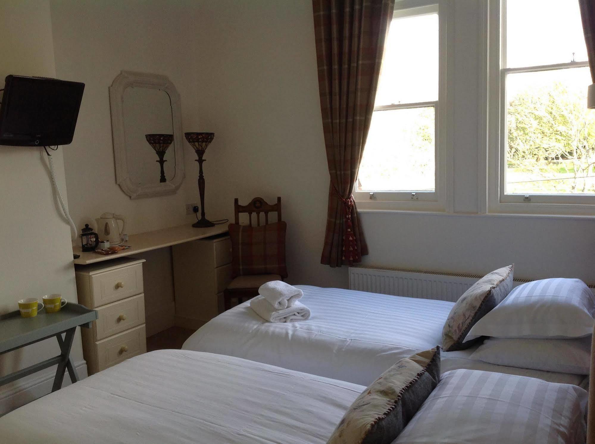 Woodbine City Rooms Exeter Ngoại thất bức ảnh